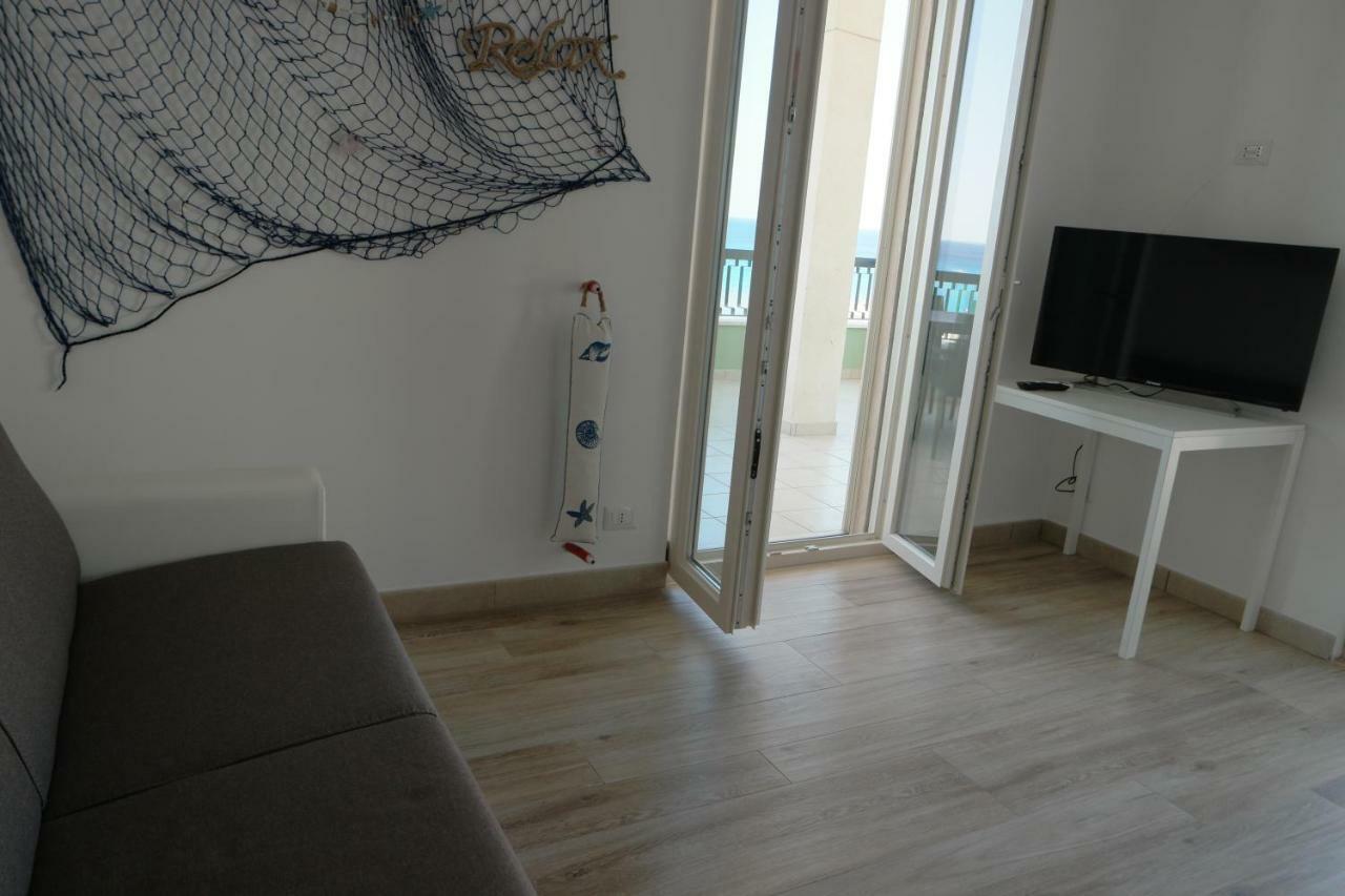 Attico Galilei Fronte Mare By Salentoville Gallipoli Exterior foto