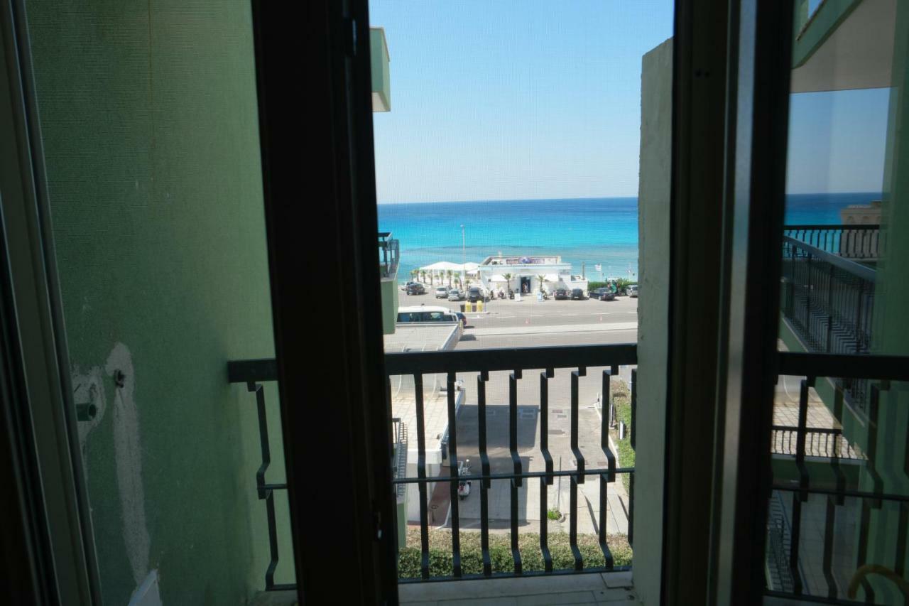 Attico Galilei Fronte Mare By Salentoville Gallipoli Exterior foto